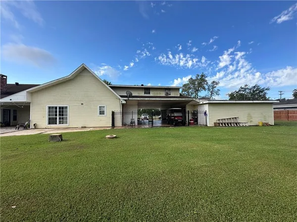 $300,000 | 3483 Highway 107, Plaucheville, LA 71362
