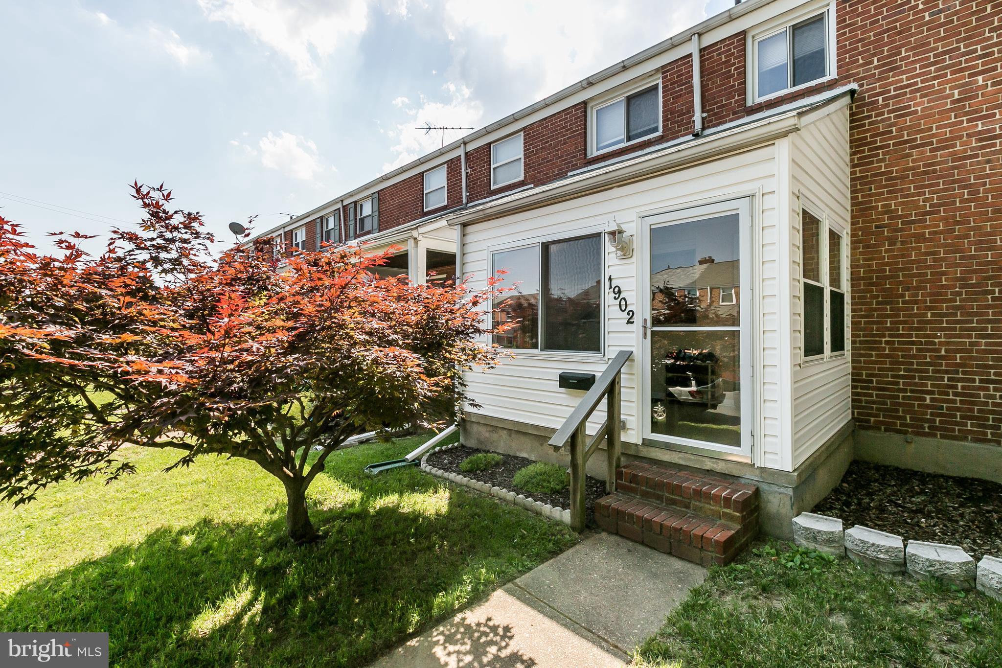 1902 Wareham Road Baltimore, MD 21222 - Photo 3 of 26 A Stanbrook Standout