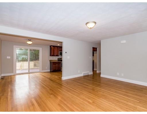 8 David Road Billerica, MA 01821 - Photo 10 of 23 Gallery Image 10
