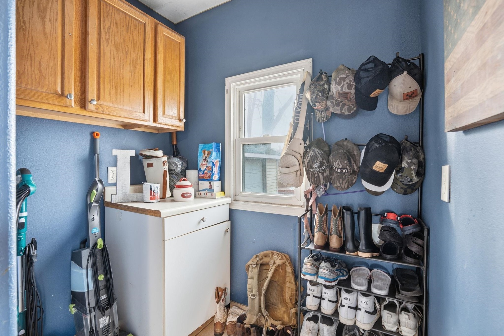 314 Washington Street Davenport, IA 52802 - Photo 10 of 22 a view of storage and utility room with washer and dryer