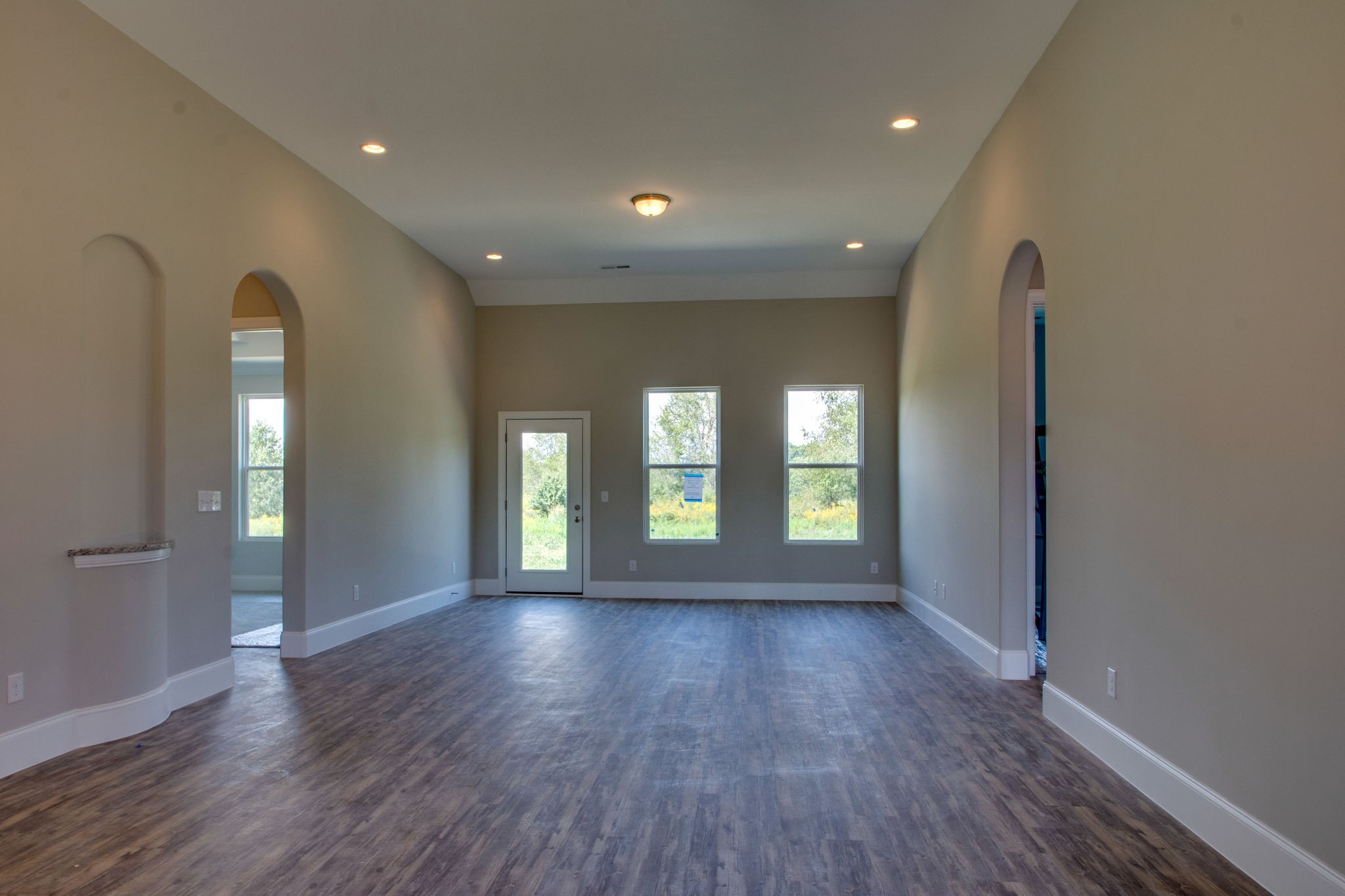 946 Hunters Lane Springfield, TN 37172 - Photo 5 of 24 Gallery Image 5