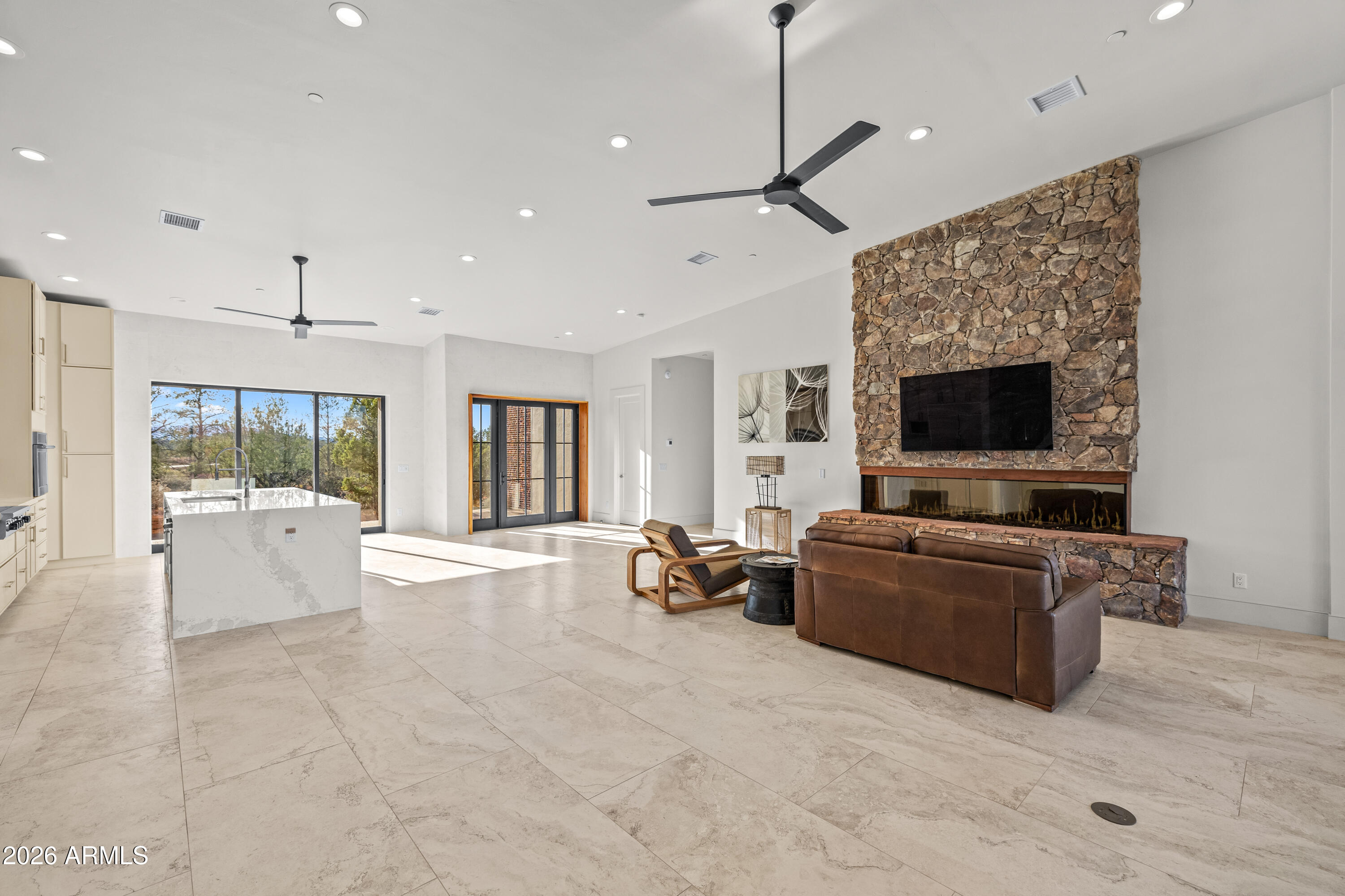 10 Amber Cliffs Way Sedona, AZ 86336 - Photo 31 of 60 Kitchen, Dining, Living