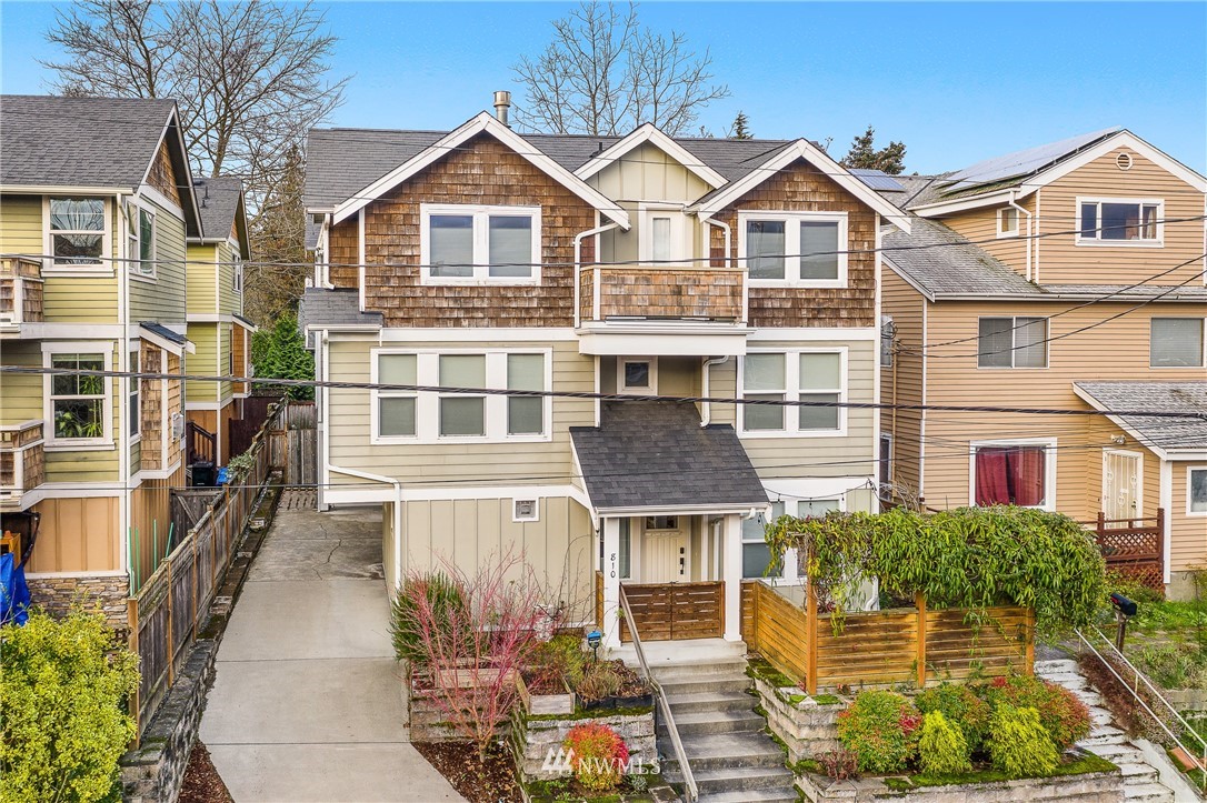 808 North 49th Street Seattle, WA 98103 - Photo 2 of 28 Gallery Image 2