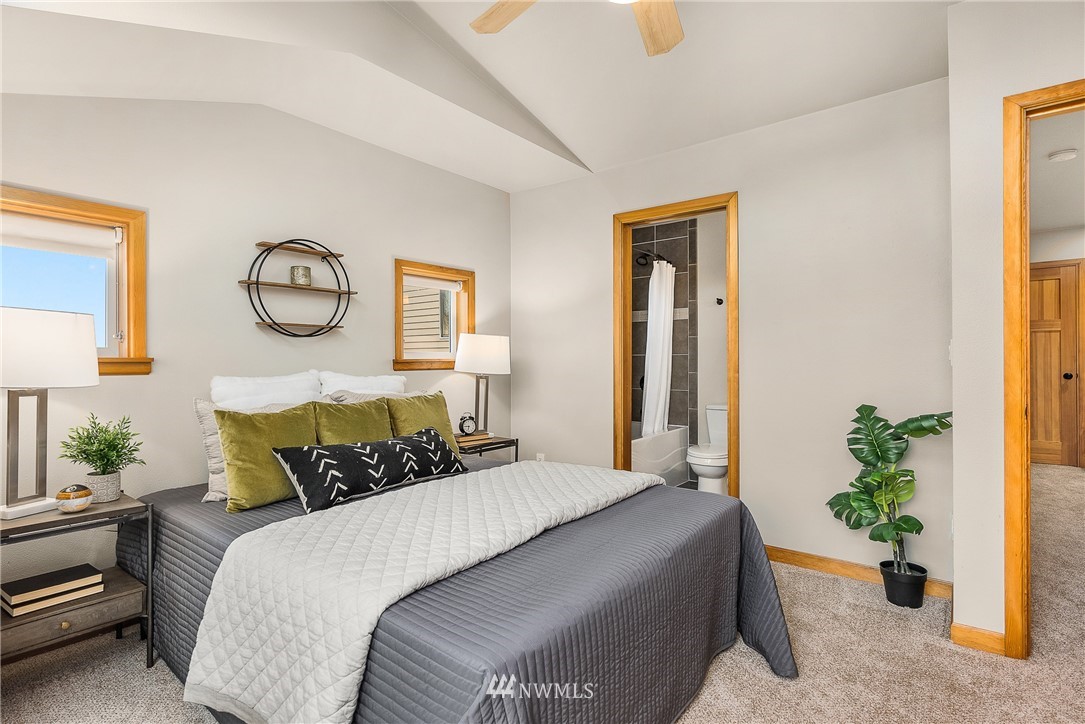 808 North 49th Street Seattle, WA 98103 - Photo 13 of 28 Gallery Image 13
