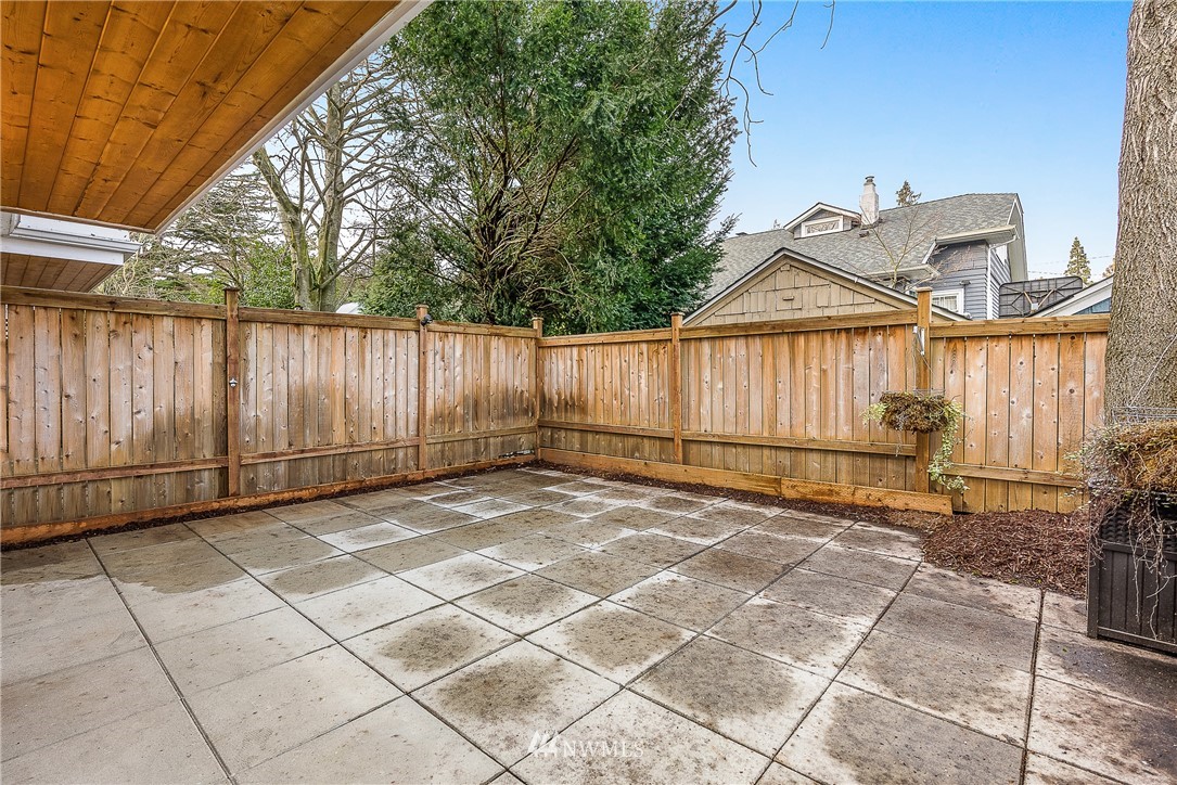 808 North 49th Street Seattle, WA 98103 - Photo 24 of 28 Gallery Image 24