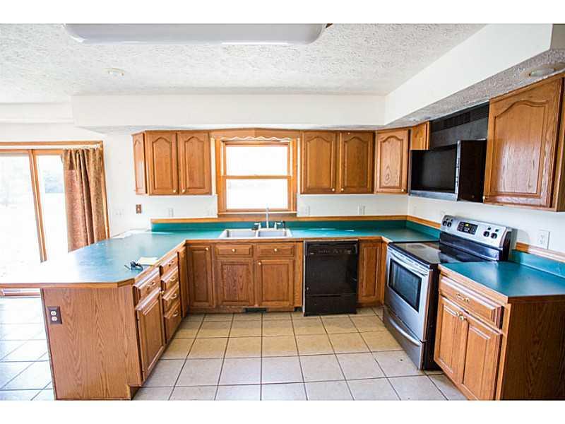 8335 Springfield Jamestown Road Springfield, OH 45502 - Photo 6 of 25