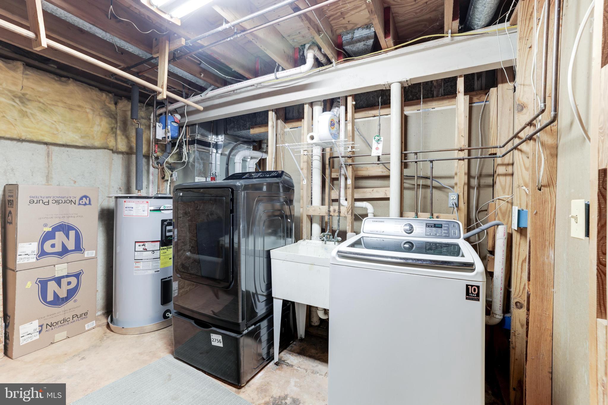 210 Environs Road Sterling, VA 20165 - Photo 47 of 57 Laundry room