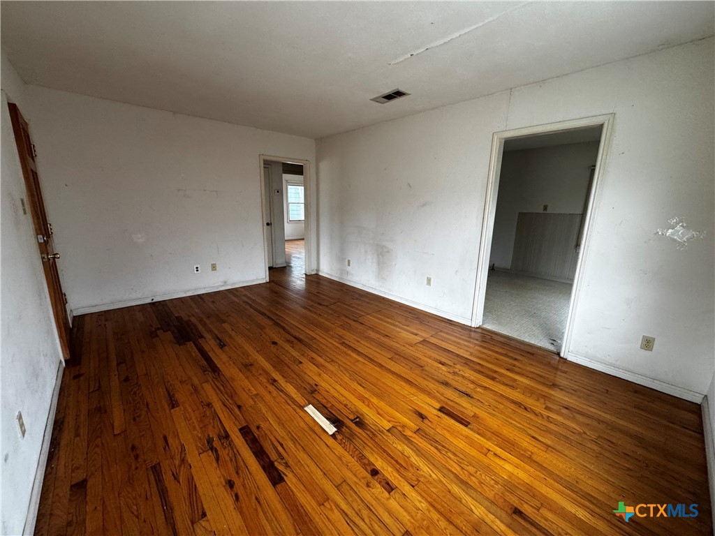 1010 South 17th Street Temple, TX 76504 - Photo 7 of 30 wooden floor in a room
