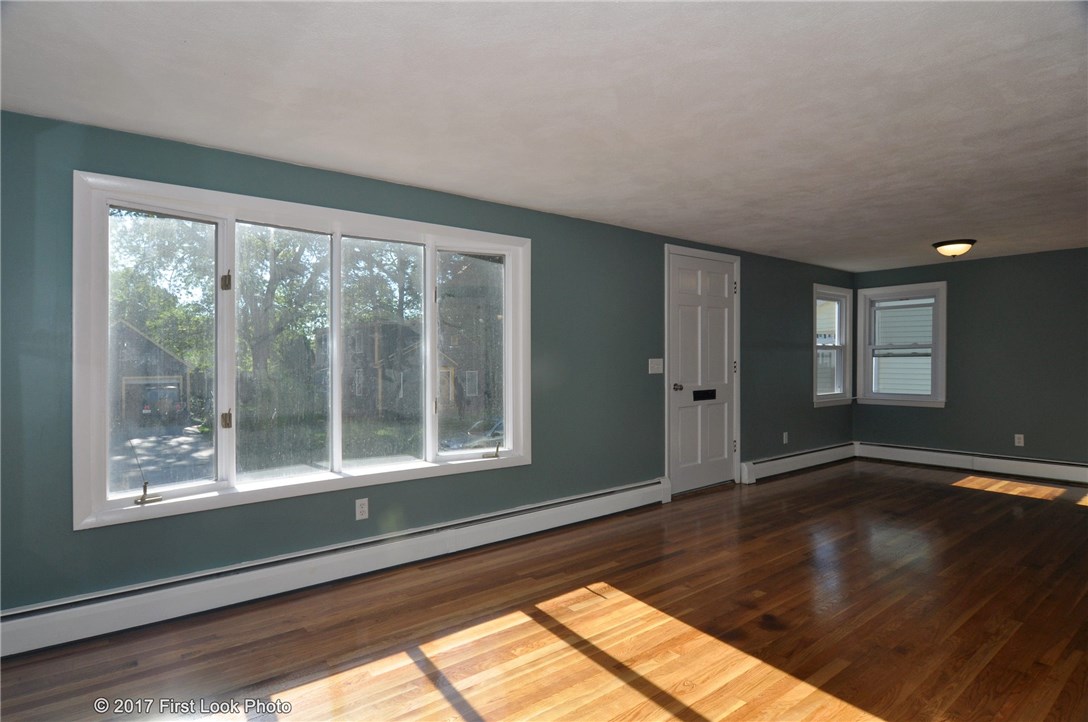 73 Appleton Street Cranston, RI 02910 - Photo 14 of 37 Gallery Image 14