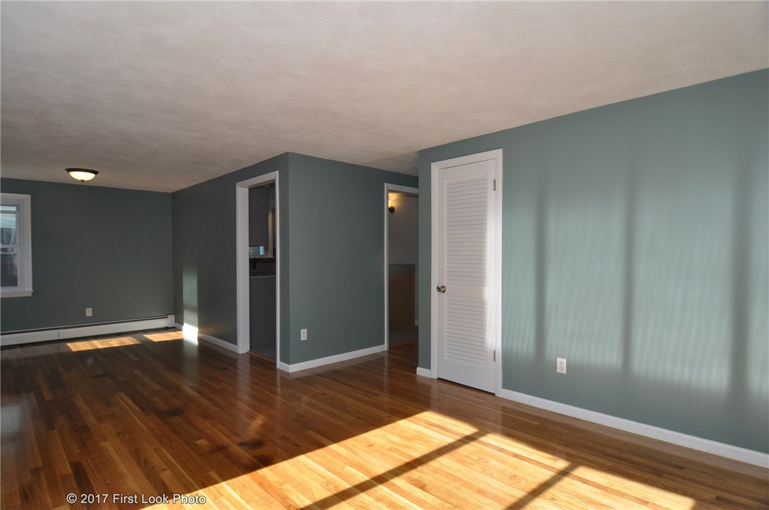 73 Appleton Street Cranston, RI 02910 - Photo 15 of 37 Gallery Image 15