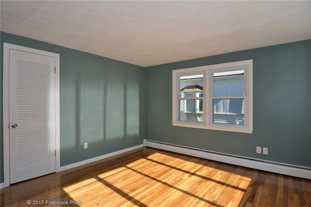 73 Appleton Street Cranston, RI 02910 - Photo 16 of 37 Gallery Image 16
