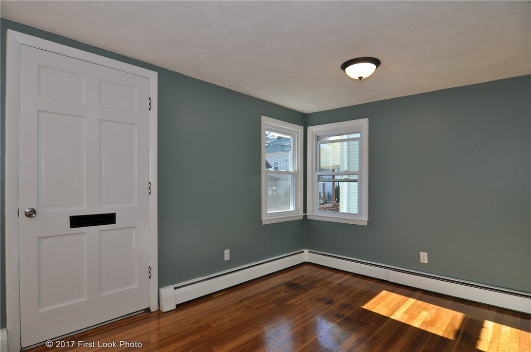 73 Appleton Street Cranston, RI 02910 - Photo 18 of 37 Gallery Image 18