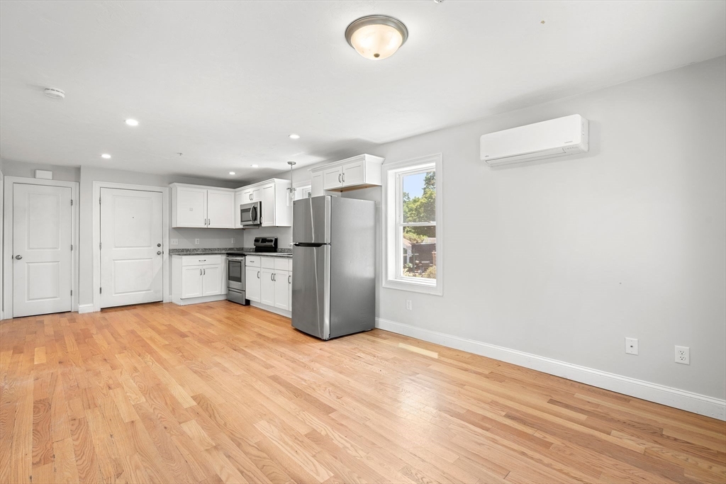 415 Danforth Street Taunton, MA 02780 - Photo 7 of 42