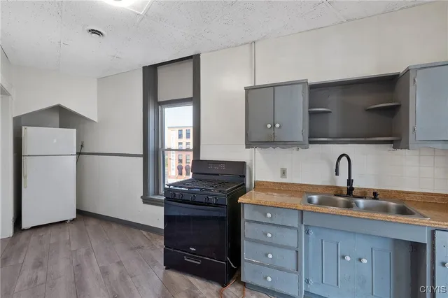 $1,200 | 319 North Salina Street, Syracuse, NY 13203