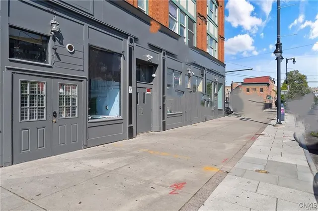 $1,200 | 319 North Salina Street, Syracuse, NY 13203