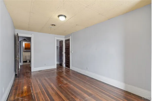 $1,200 | 319 North Salina Street, Syracuse, NY 13203