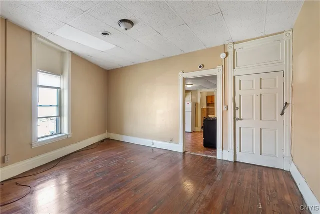 $1,200 | 319 North Salina Street, Syracuse, NY 13203