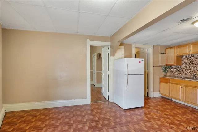 $1,200 | 319 North Salina Street, Syracuse, NY 13203