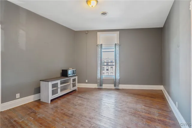 $1,200 | 319 North Salina Street, Syracuse, NY 13203