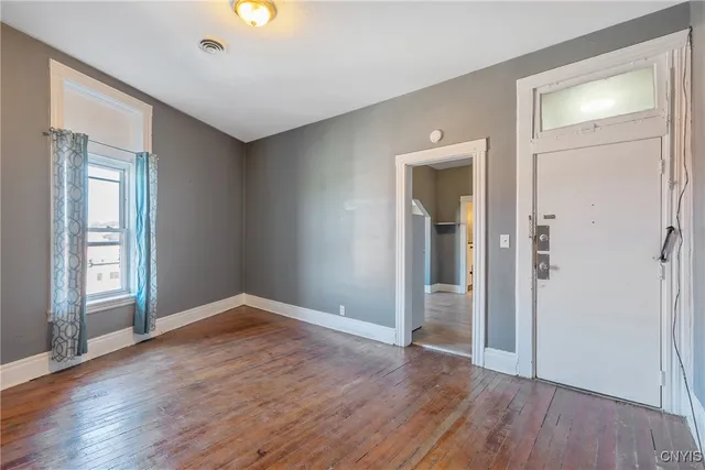 $1,200 | 319 North Salina Street, Syracuse, NY 13203