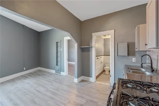 $1,200 | 319 North Salina Street, Syracuse, NY 13203