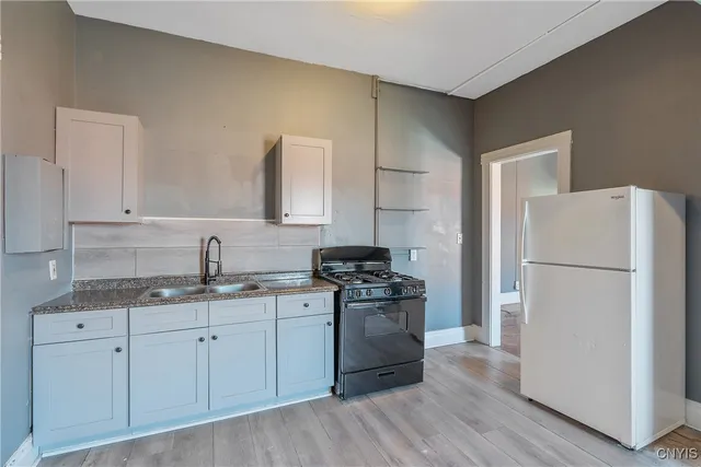 $1,200 | 319 North Salina Street, Syracuse, NY 13203