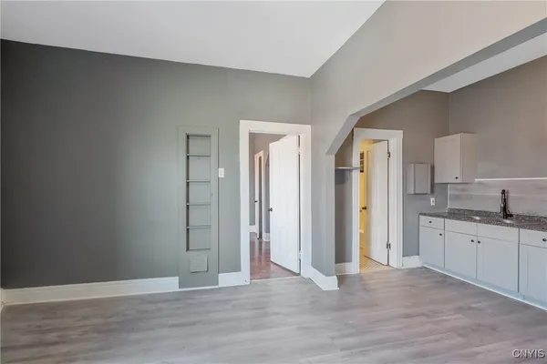 $1,200 | 319 North Salina Street, Syracuse, NY 13203