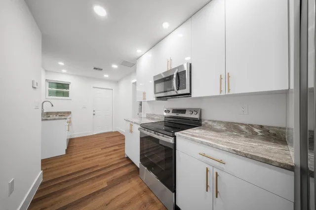 $490,000 | 2904 Southeast Bamboo Street, Stuart, FL 34997