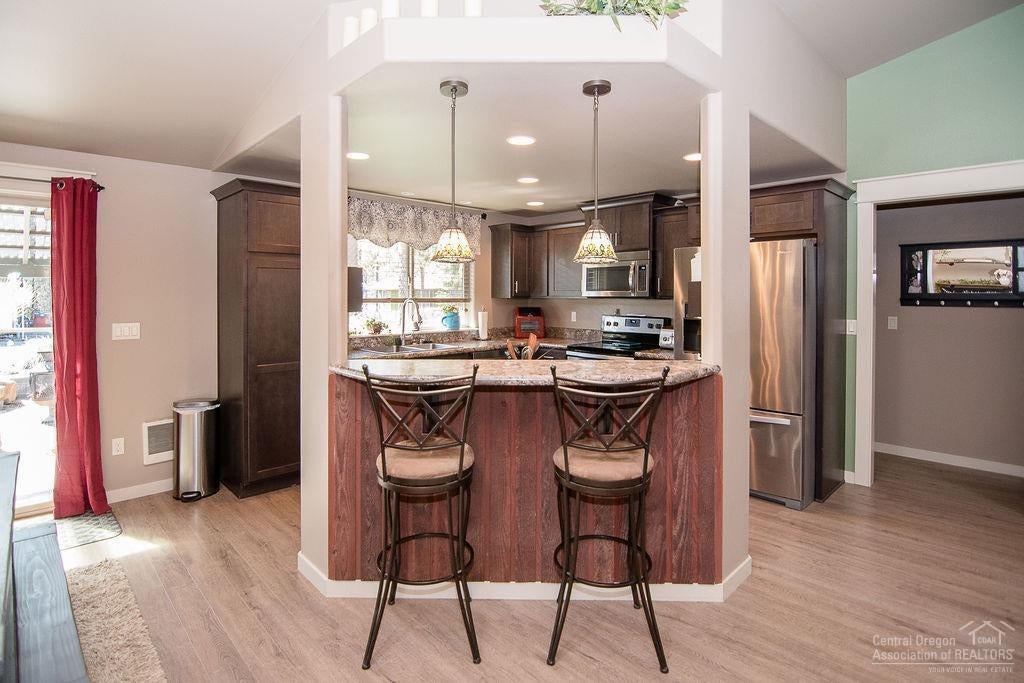 56225 Black Duck Road Bend, OR 97707 - Photo 3 of 19 Additional Photo