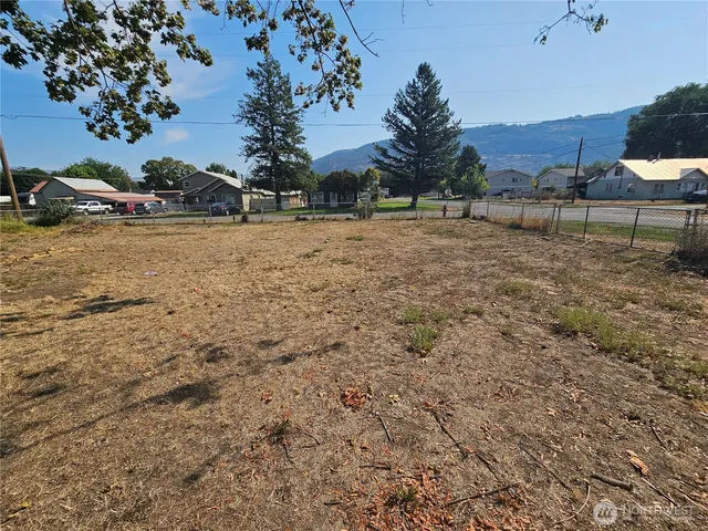 $125,000 | 302 Main Street, Oroville, WA 98844