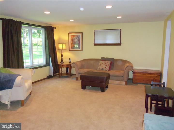 770 Corner Ketch Road Downingtown, PA 19335 - Photo 7 of 21 Living Room