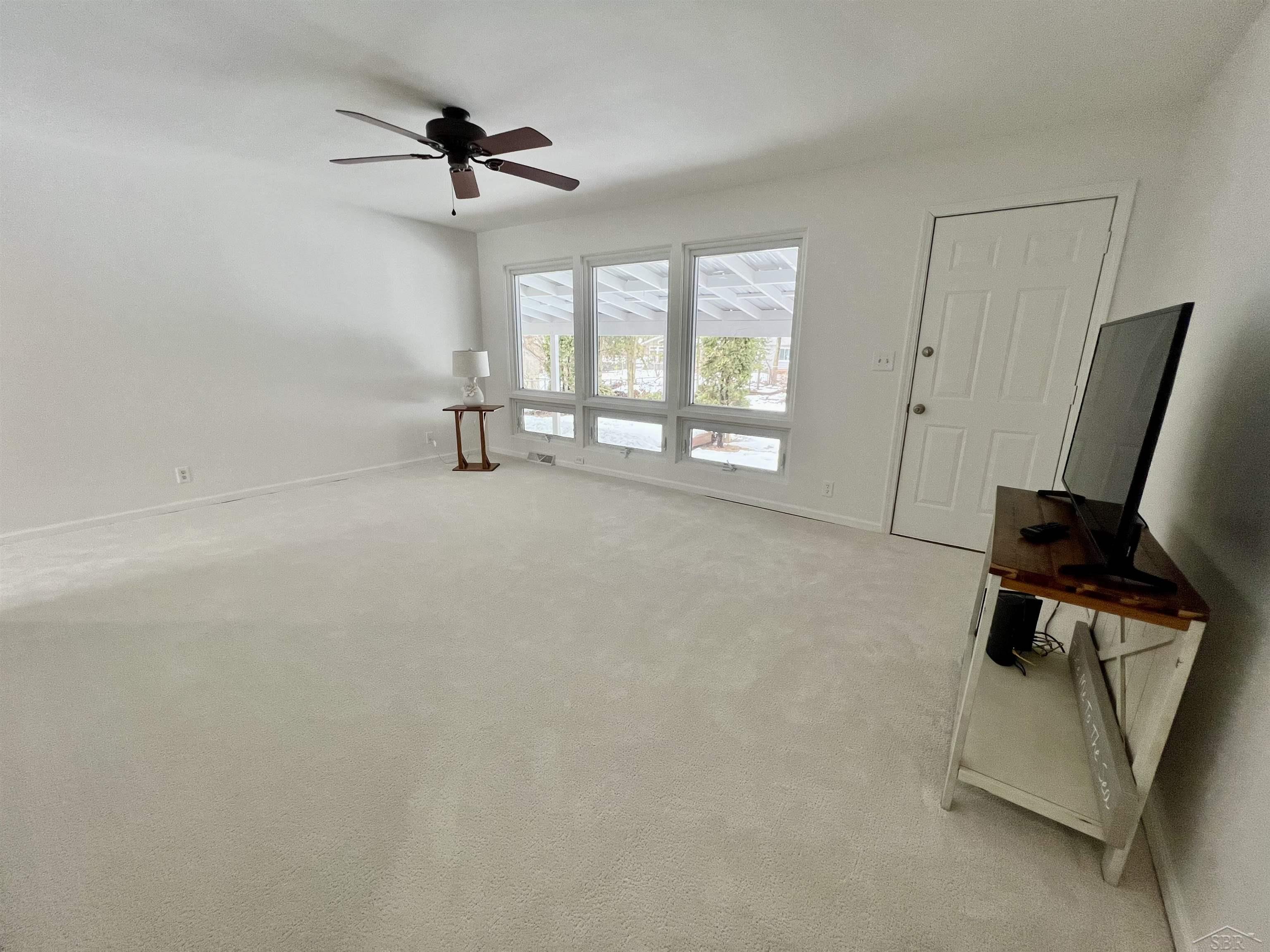 5705 Perrine Road Midland, MI 48640 - Photo 3 of 25 50132481-50771258-69a7-464f-b3a4-596fde7e27ca.JPG