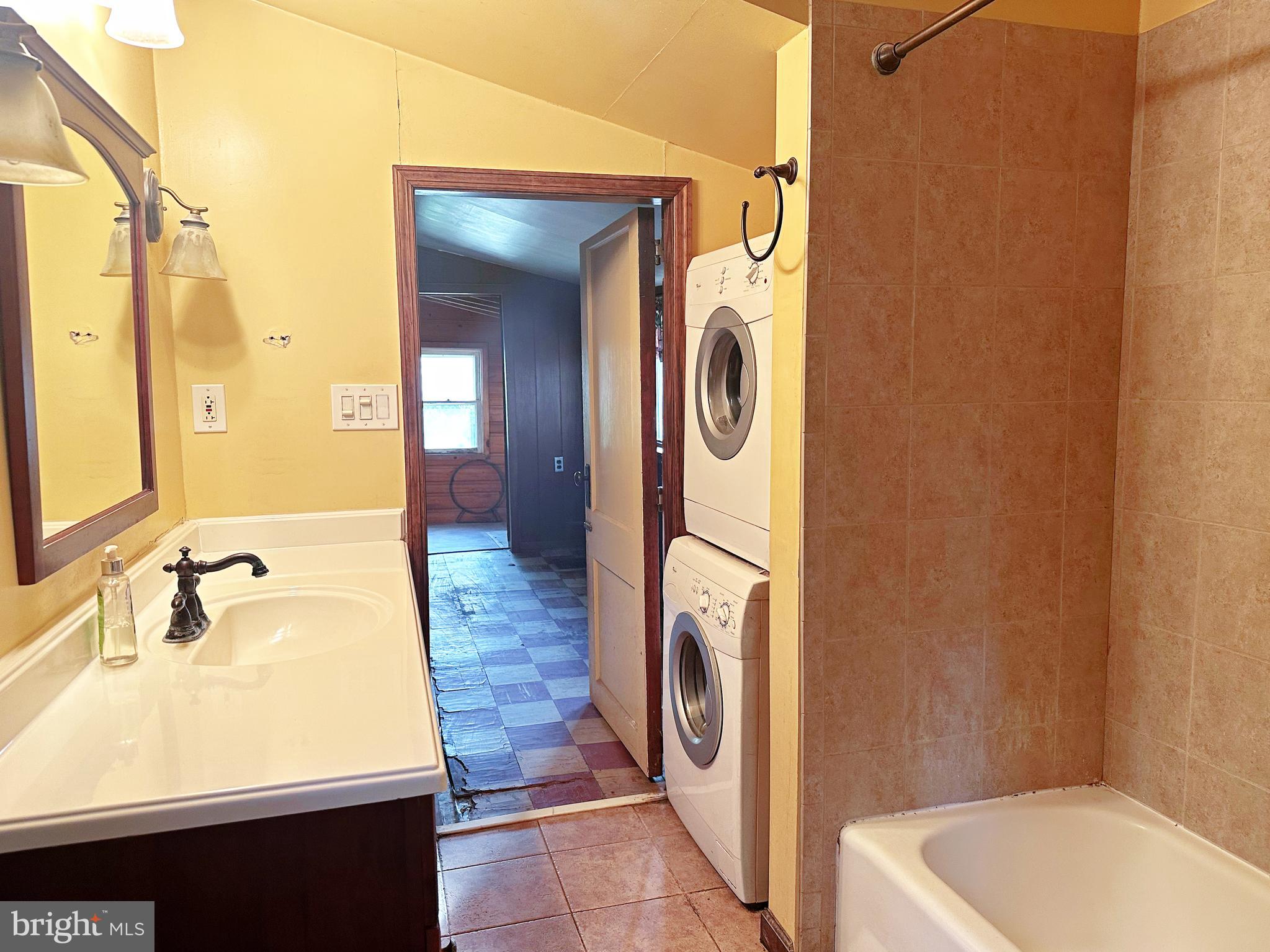1457 Snyder Road Green Lane, PA 18054 - Photo 24 of 30 Gallery Image 24