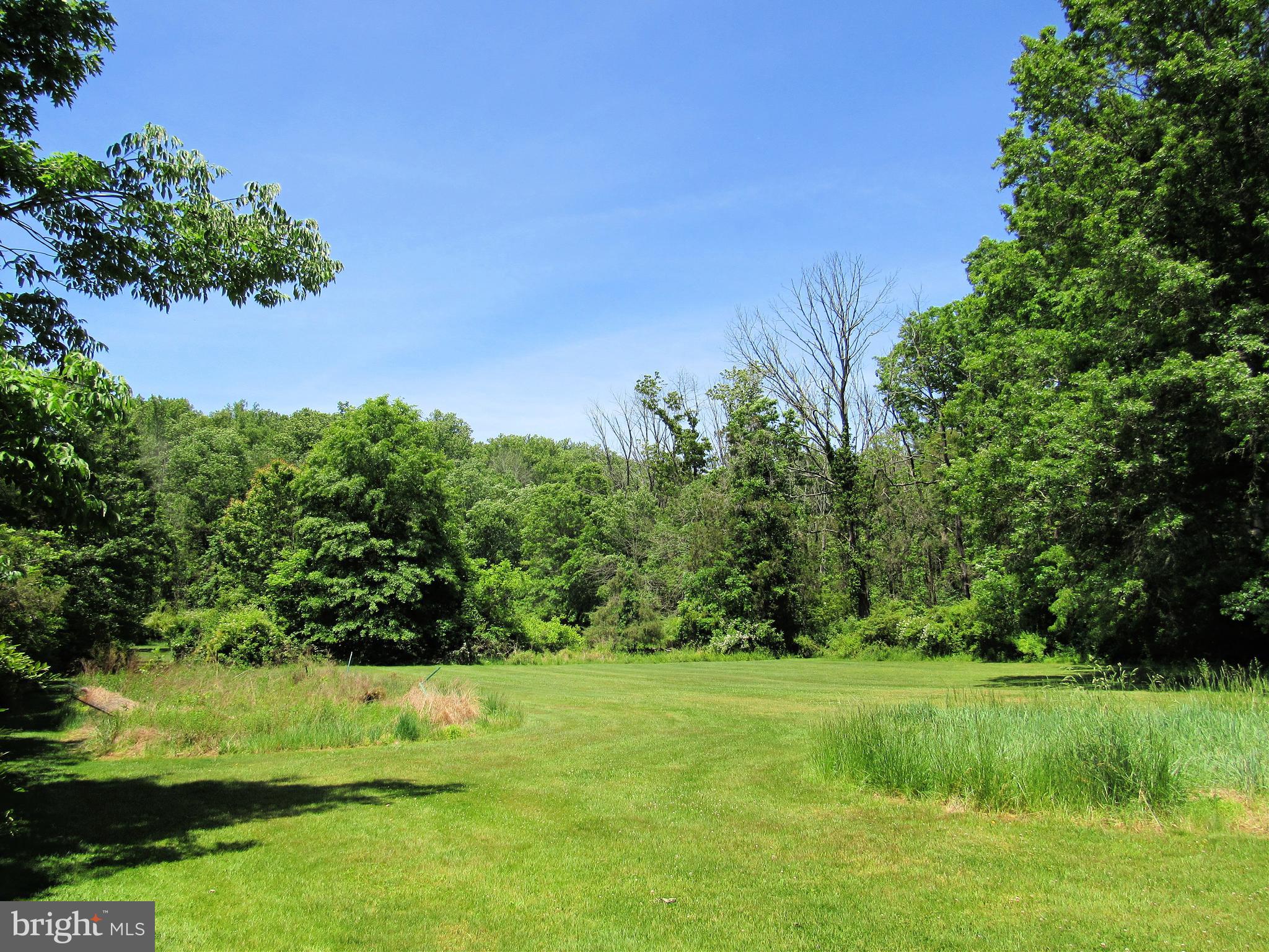 1457 Snyder Road Green Lane, PA 18054 - Photo 4 of 30 Gallery Image 4