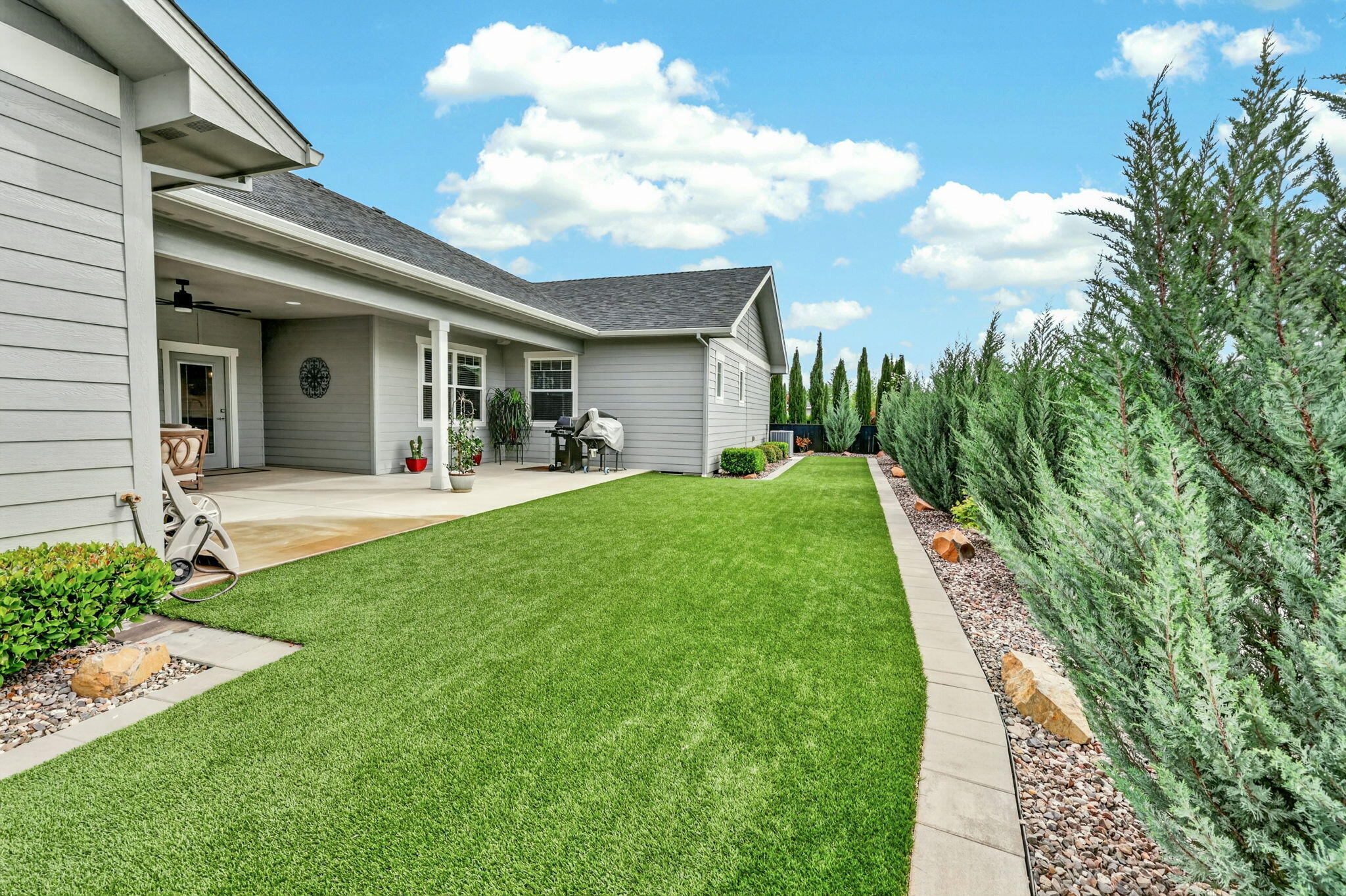 1726 River Run Street Central Point, OR 97502 - Photo 11 of 58