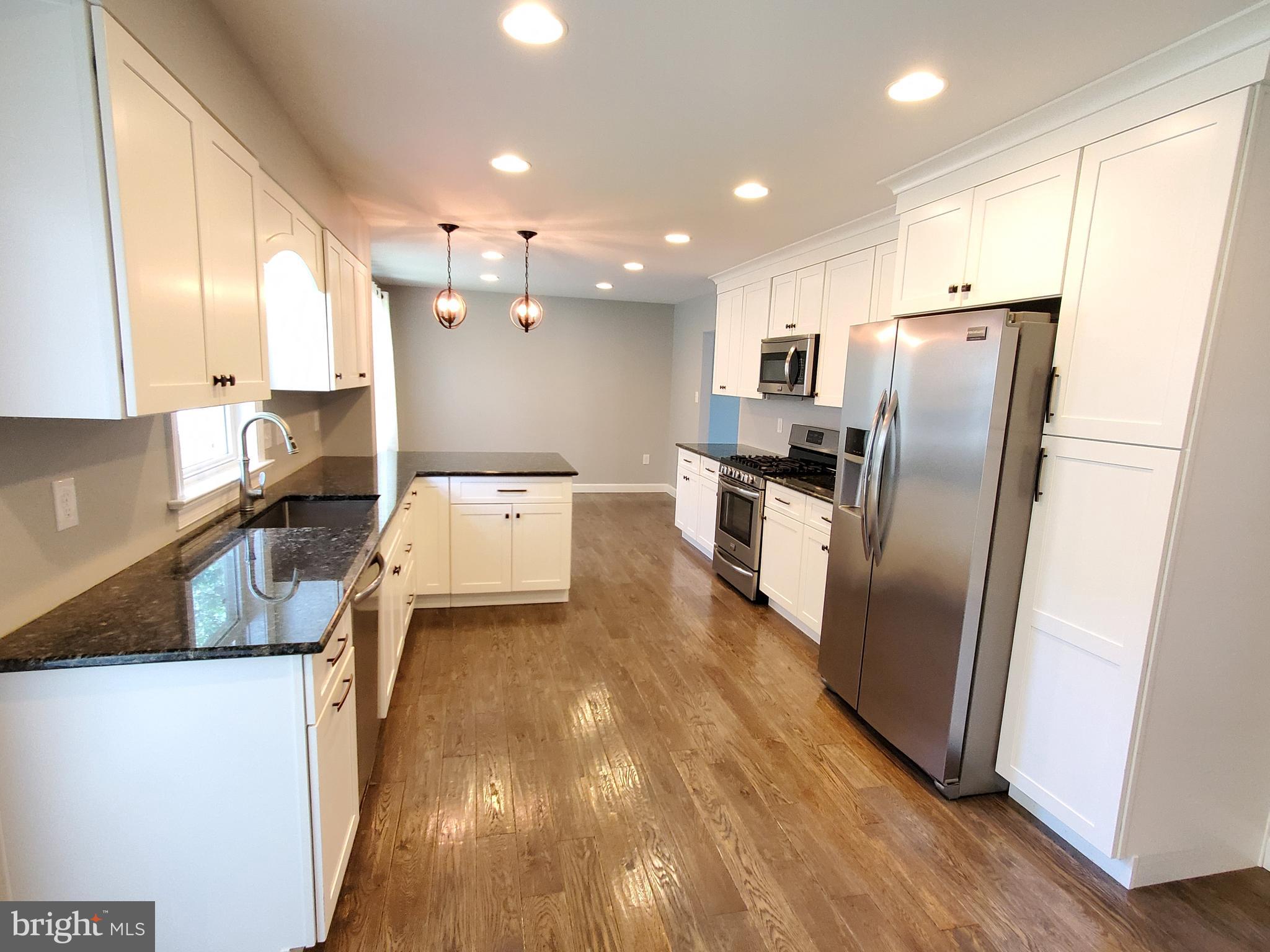 914 Tuckerton Road Reading, PA 19605 - Photo 4 of 31 Gallery Image 4