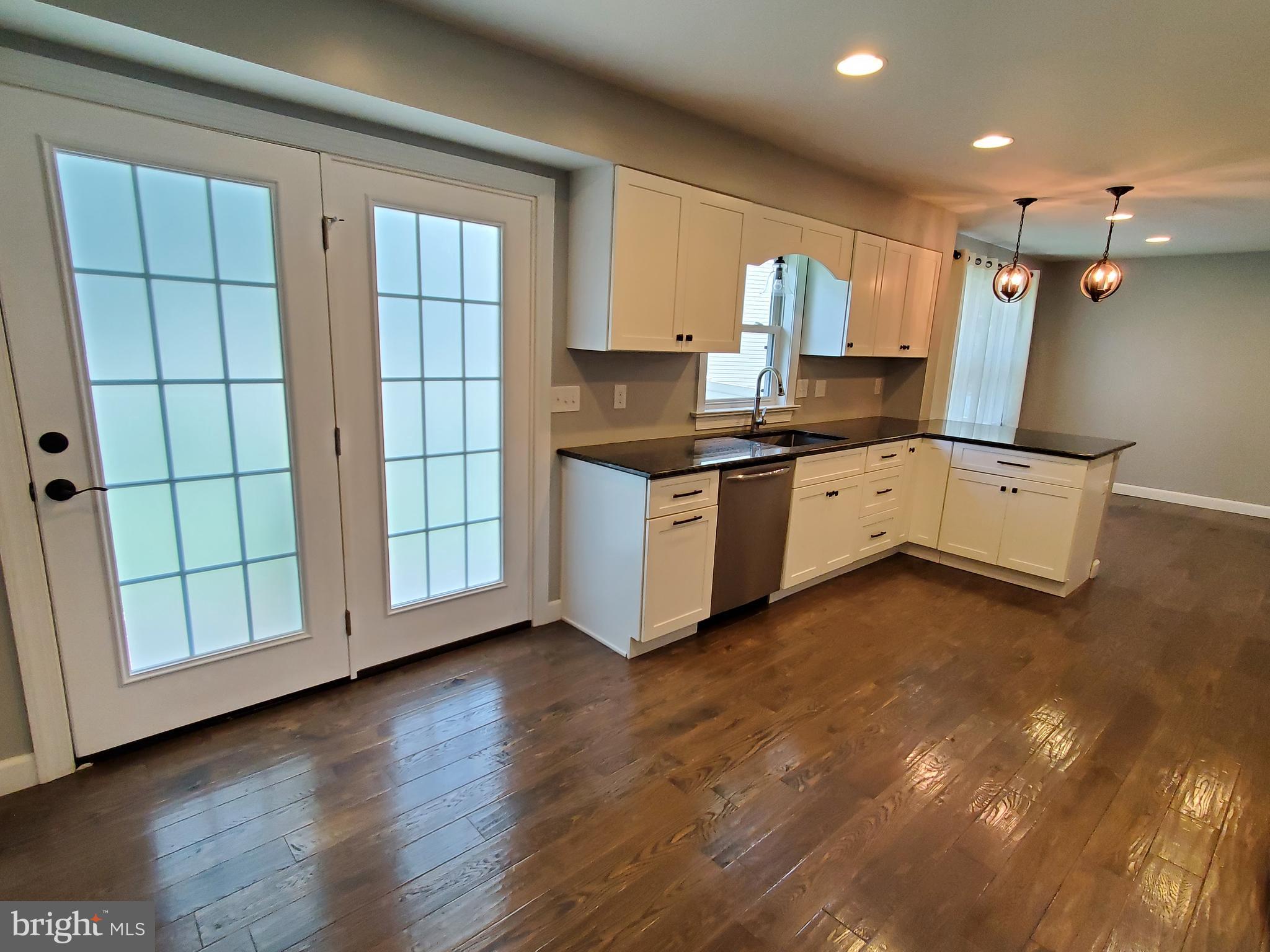 914 Tuckerton Road Reading, PA 19605 - Photo 5 of 31 Gallery Image 5