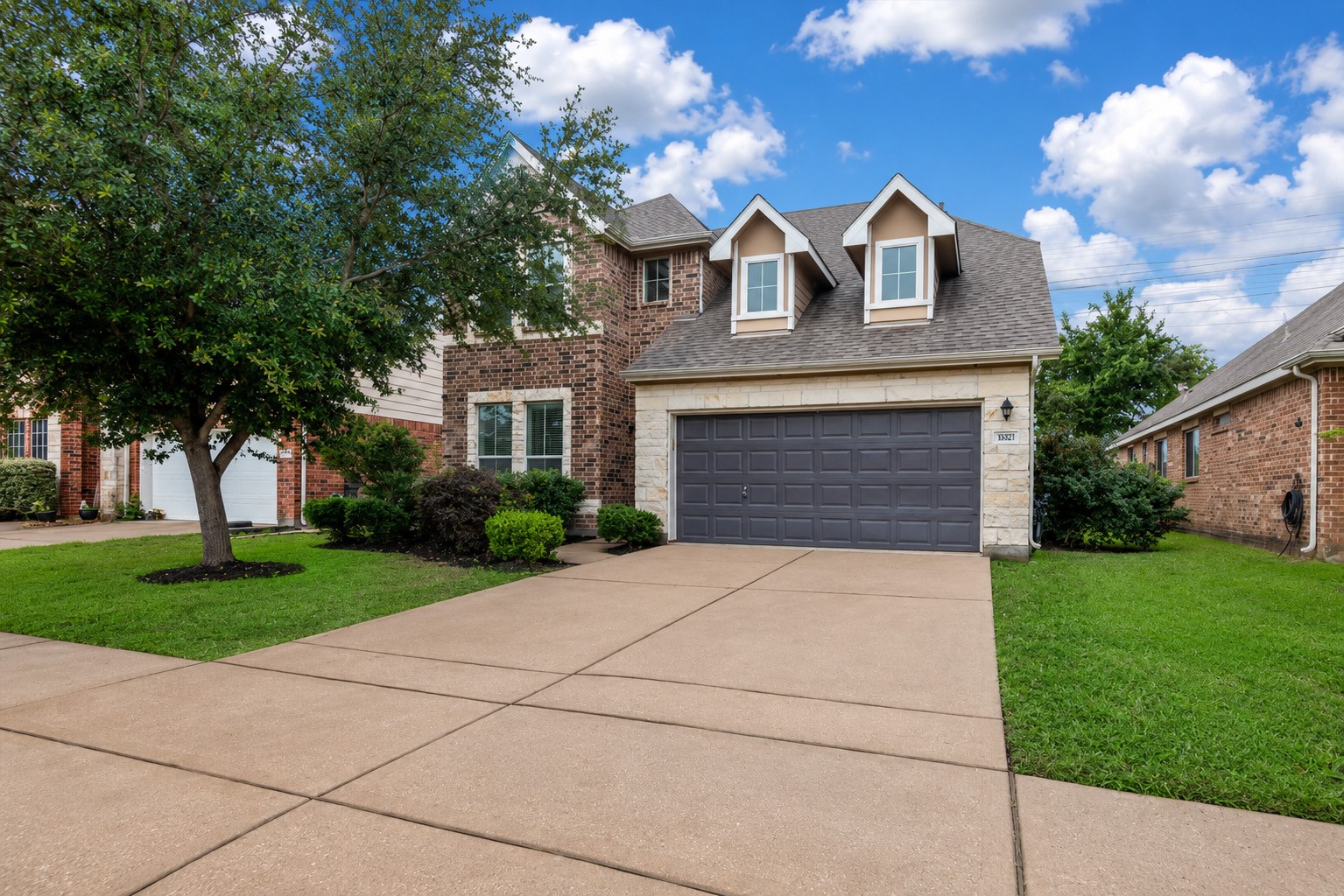 1827 Stieler Drive Houston, TX 77049 - Photo 2 of 39