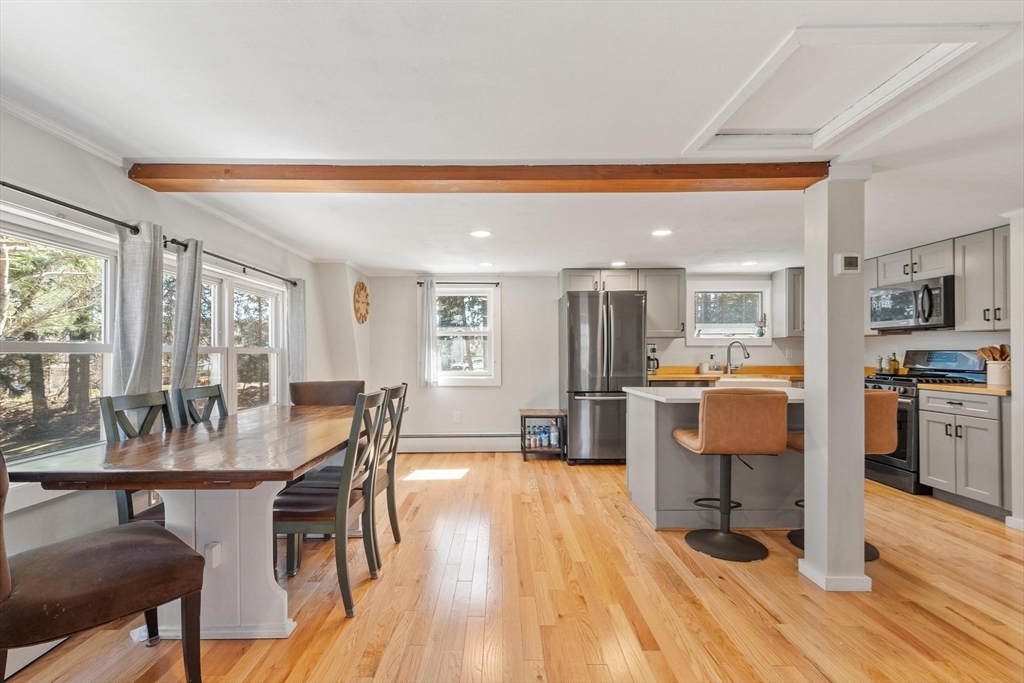 84 Hammond Street Rowley, MA 01969 - Photo 7 of 40