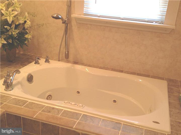 65 Greenvale Road Cherry Hill, NJ 08034 - Photo 11 of 14 Bathroom