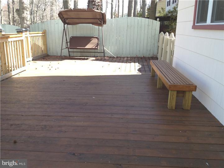 65 Greenvale Road Cherry Hill, NJ 08034 - Photo 12 of 14 Deck