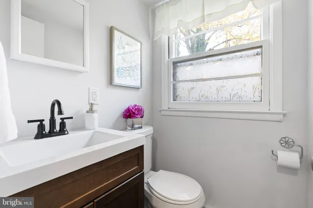 $495,000 | 29 North Cliffe Drive, Wilmington, DE 19809