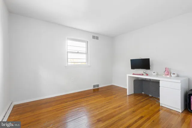 $495,000 | 29 North Cliffe Drive, Wilmington, DE 19809