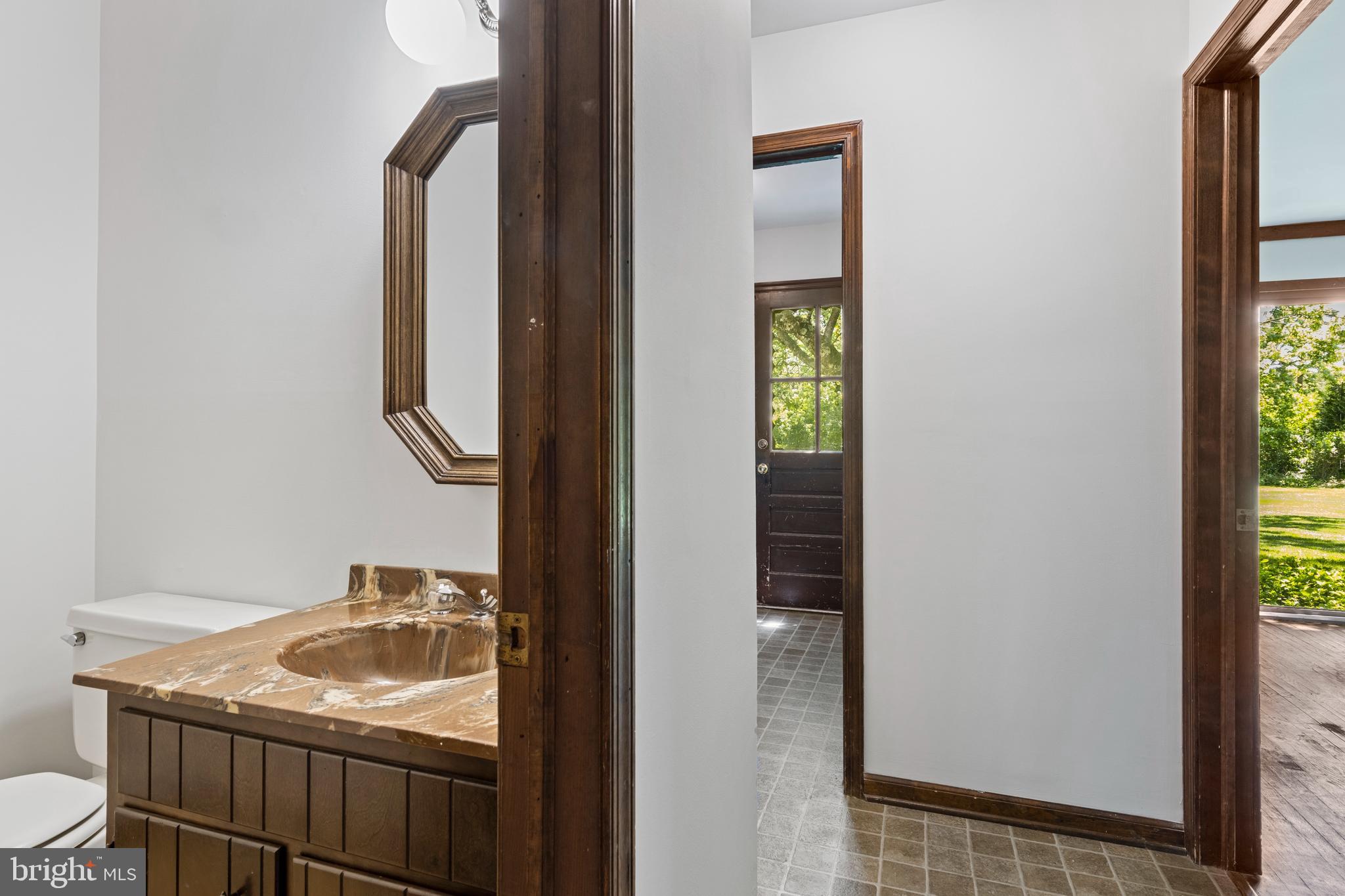 1498 Argyle Road Berwyn, PA 19312 - Photo 16 of 36 Main Floor Powder Room