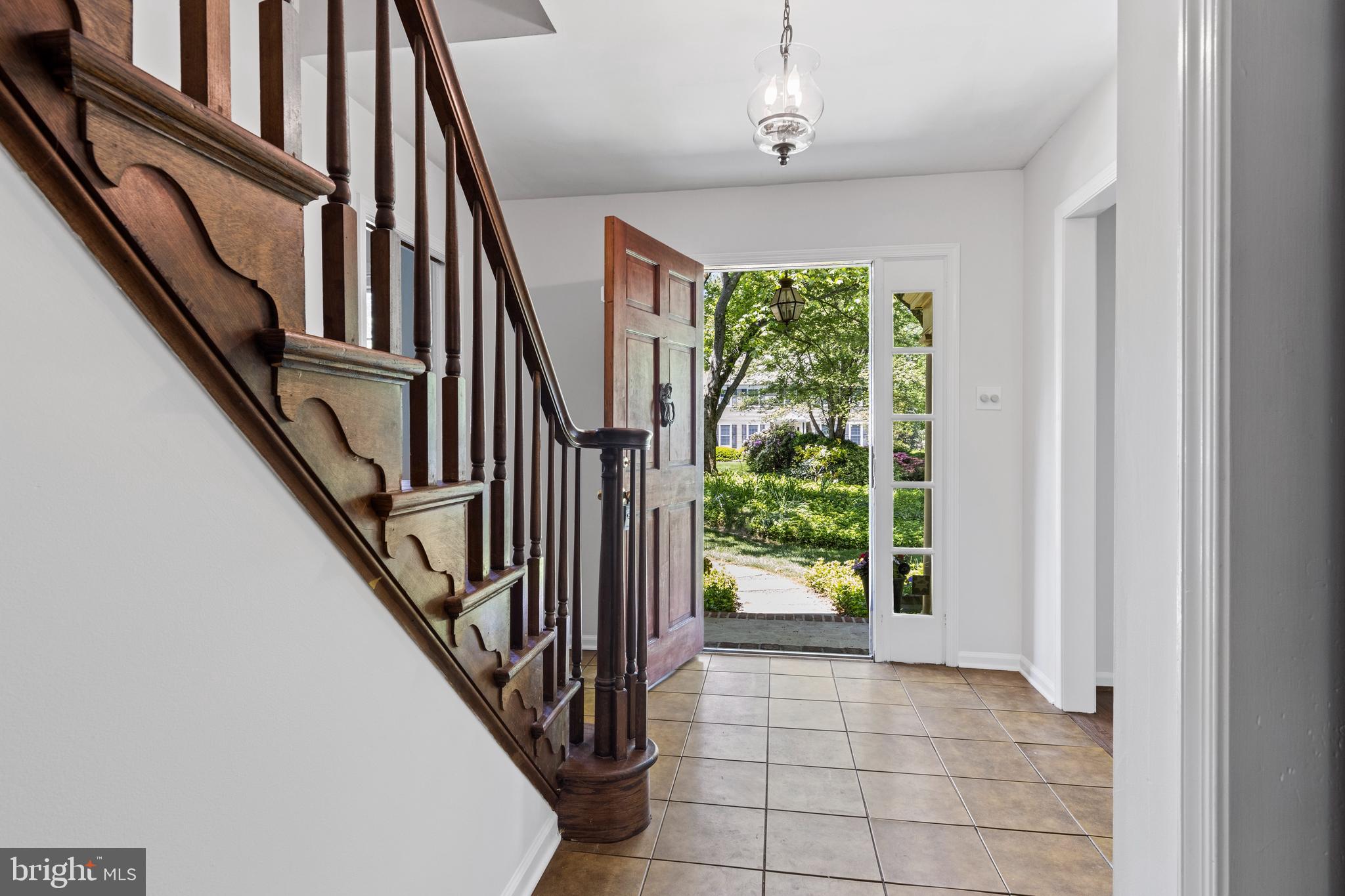 1498 Argyle Road Berwyn, PA 19312 - Photo 4 of 36 Gallery Image 4