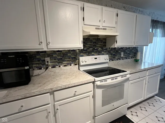 $219,900 | 5038 Clarkson Drive, Indianapolis, IN 46254