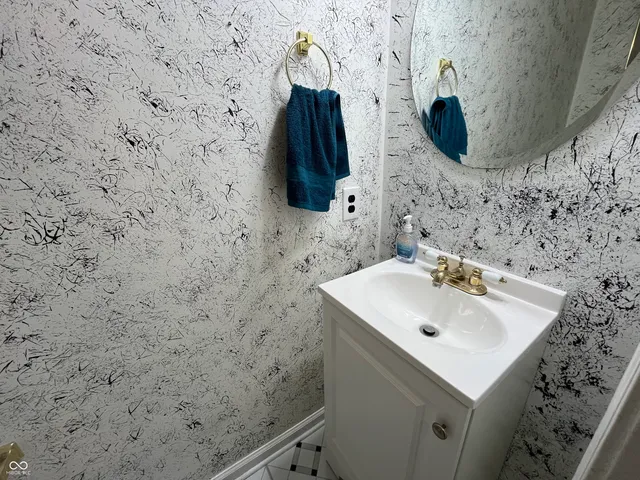 $219,900 | 5038 Clarkson Drive, Indianapolis, IN 46254