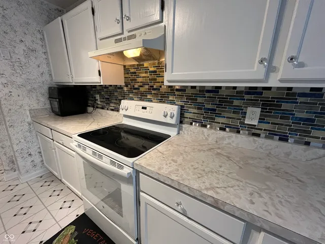 $219,900 | 5038 Clarkson Drive, Indianapolis, IN 46254