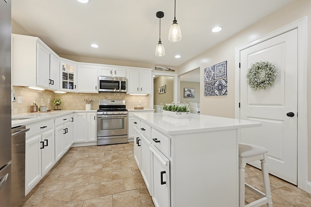 249 Chestnut Street Rehoboth, MA 02769 - Photo 13 of 42