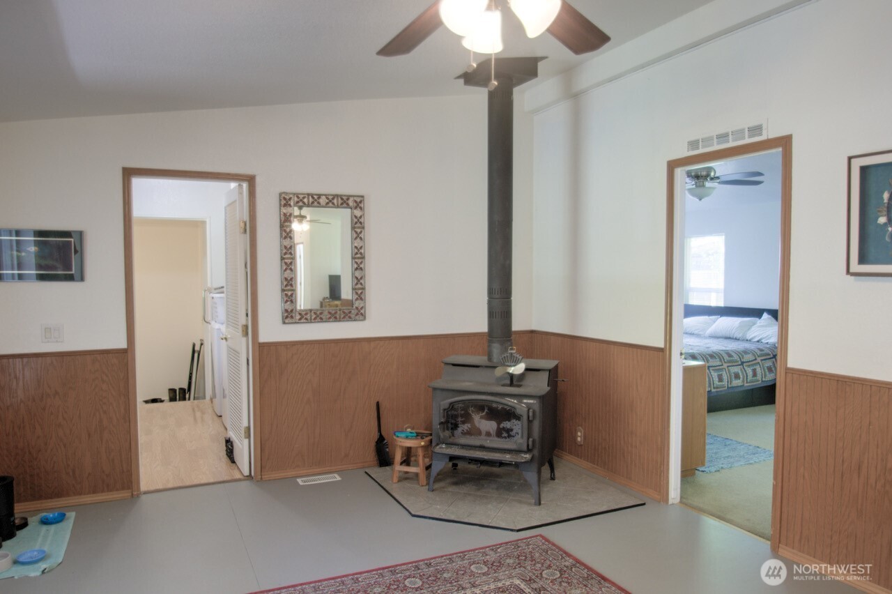 8316 176th Avenue Southwest Rochester, WA 98579 - Photo 6 of 33